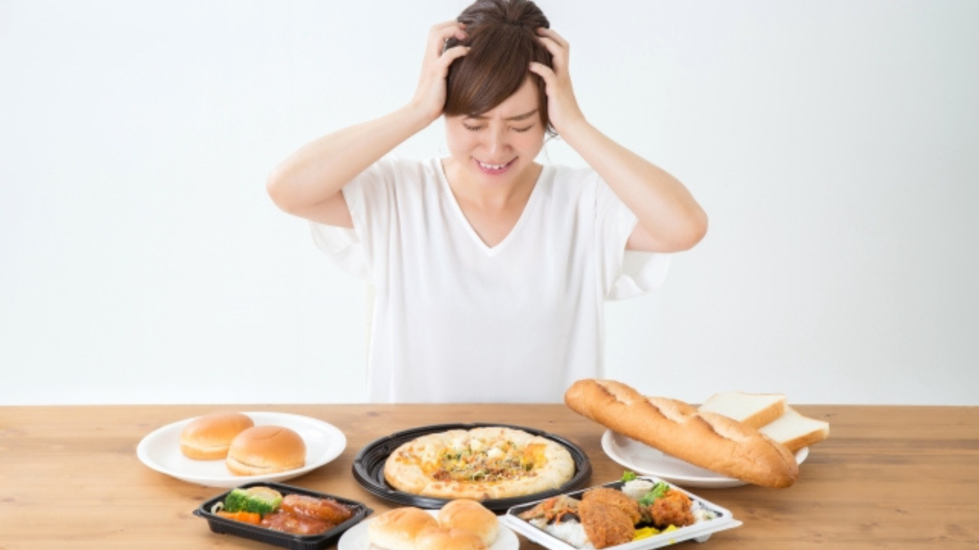我慢している女性